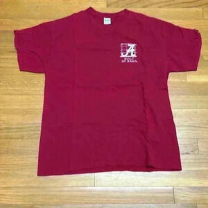 Burgundy University Of Alabama T-Shirt Emblem On Front Of Shirt Size Large